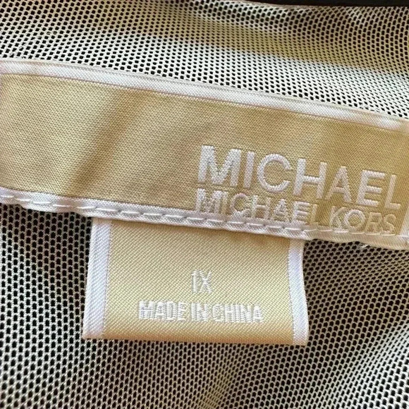 Beautiful Short Sleeve Black Lace Michael Kors Top with Nude Lining - Picture 6 of 9